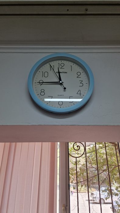 Часы настенные для девочек.
