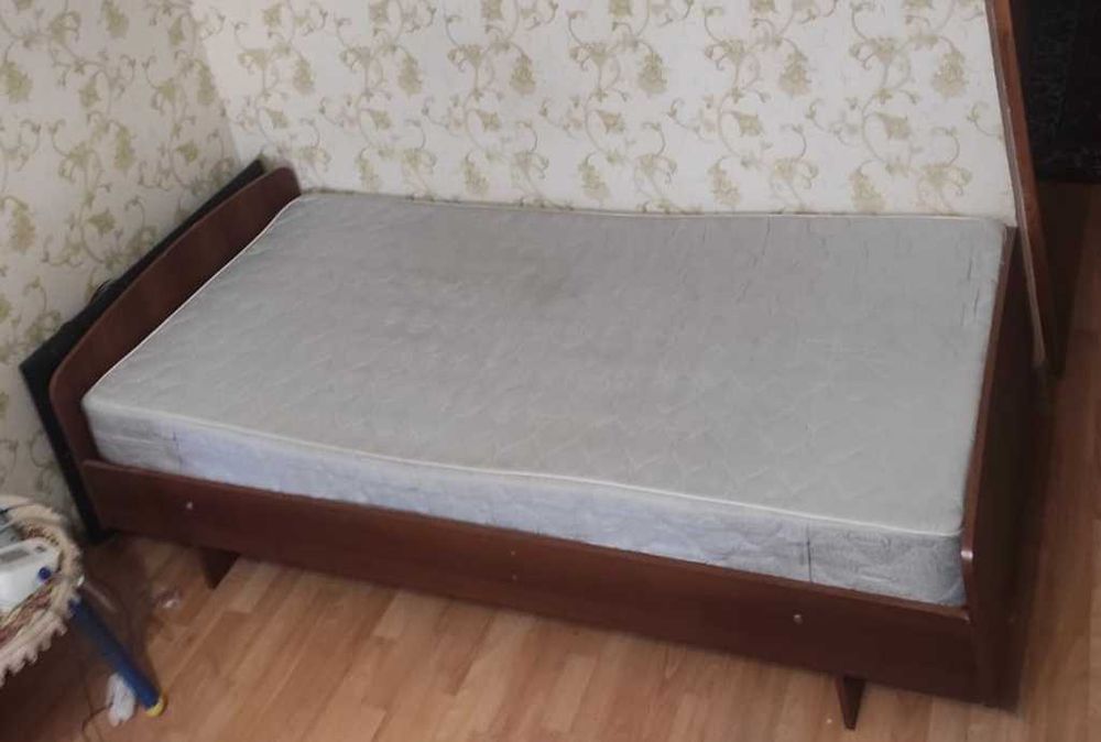 Отдам кровать в дар