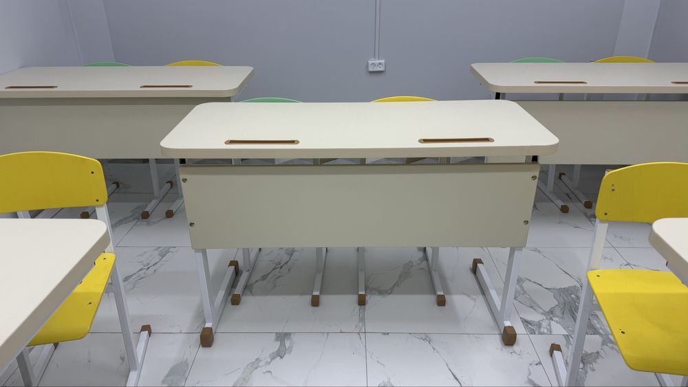 Продам парты со стульями