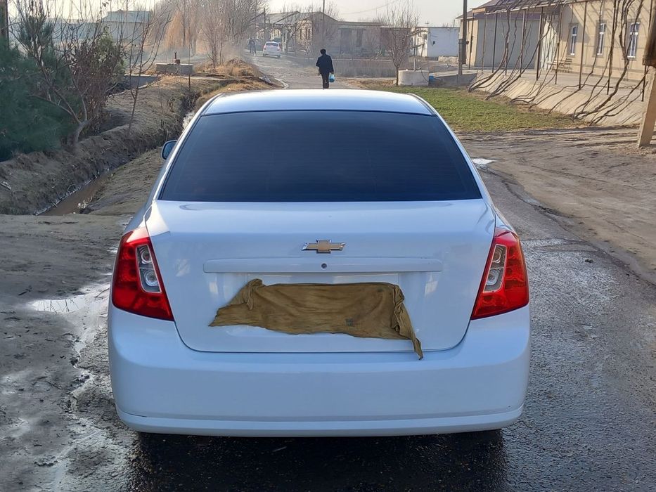 Жентра автомобили сотилади