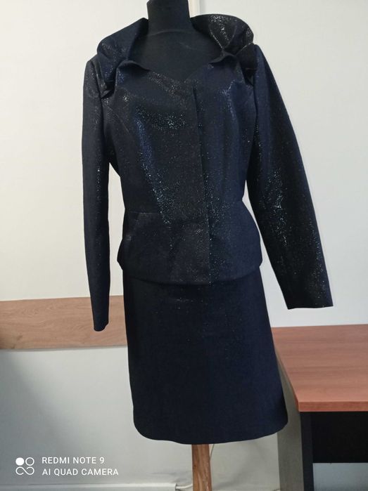 Дамски костюми елегантни