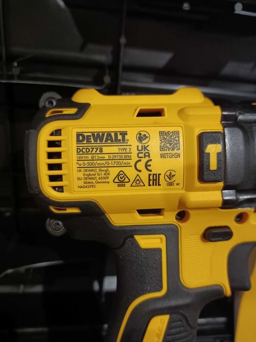 Makita и DeWalt комплект с две батерии