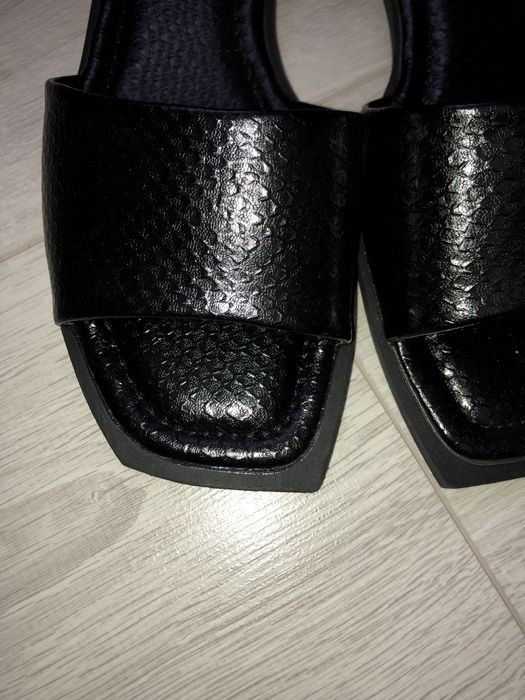 Новые. Стильные летние туфли.