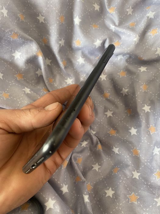 iPhone Xr с гарантий .