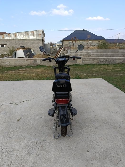 Продам скутер ск8