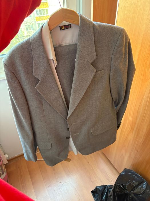 Костюм носен веднъж!