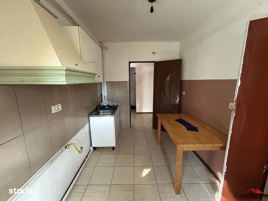 Apartament cu 2 camere de vanzare zona Piata Moldovei