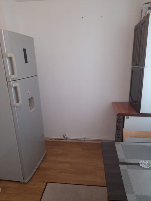 Inchiriez Apartament zona Precista