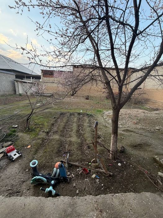 Ховли Уй сотилади