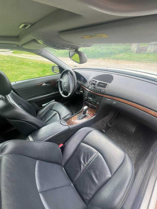 Mercedes-Benz E 220