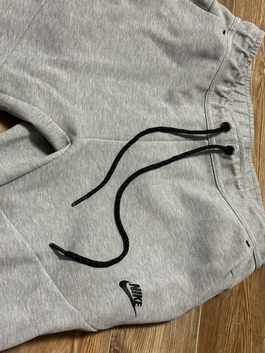 Штаны Nike Tech Fleece