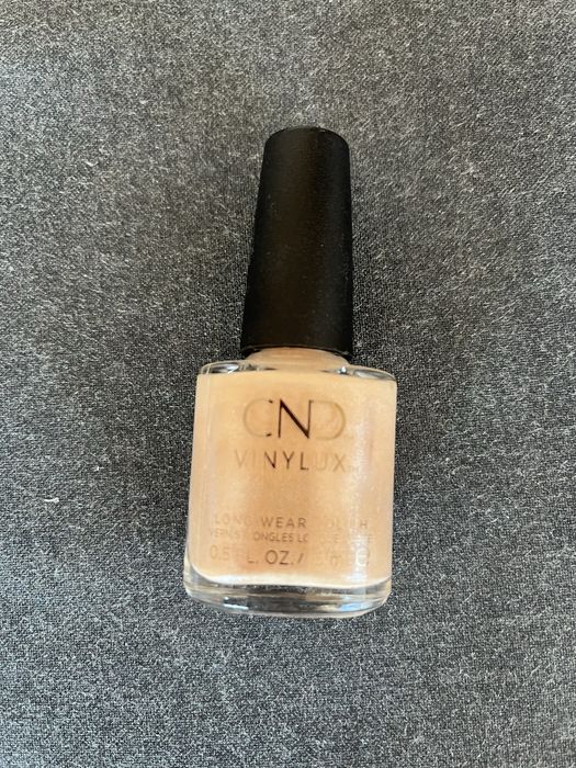 8 бр. CND vinylux лакове - ползвани много малко