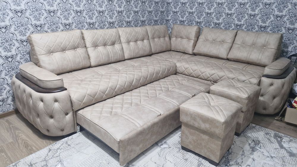 Продается диван в гостинную