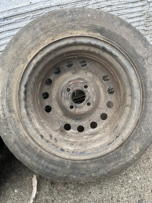 2бр гуми с железни джанти 14ки