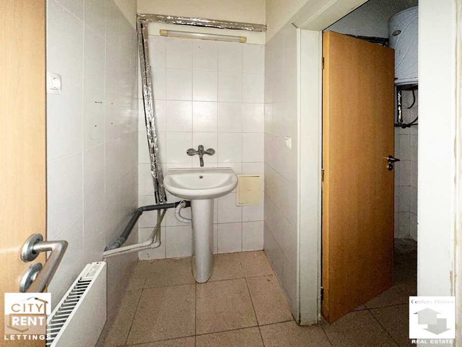 Дава се под наем Офис в Велико Търново, Център - 117 кв.м за 2600 € - Снимка #6