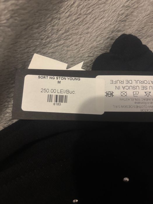 Pantaloni scurți / short Young Rich White negri, noi cu etichetă