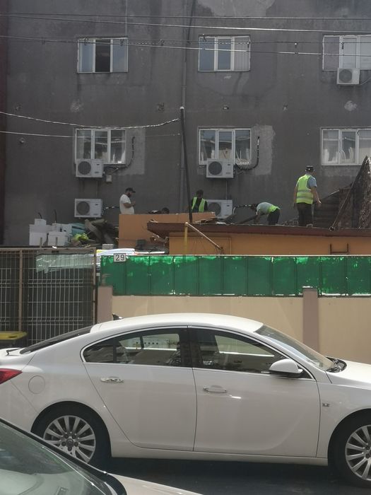 Vopsit acoperis tigla ceramica reparatii acoperisuri tigla metalica