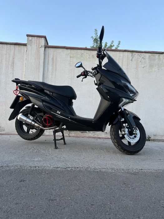 Продаю мопед макси