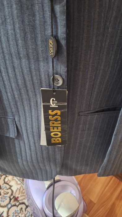 Продаётся костюм. Новый. 52 рр.