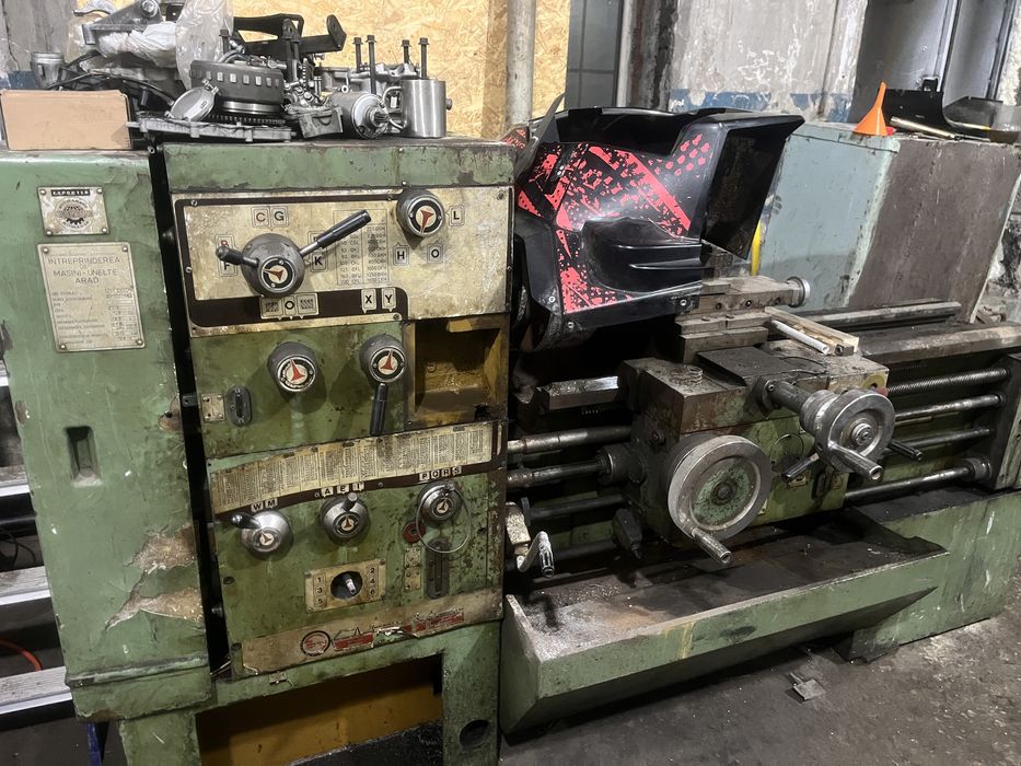 Продам б/у токарный станоки