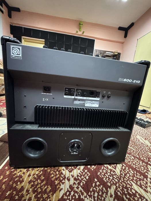 Продавам бас комбо Ampeg