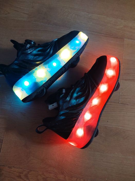 Adidași măsură 32 baieti cu leduri