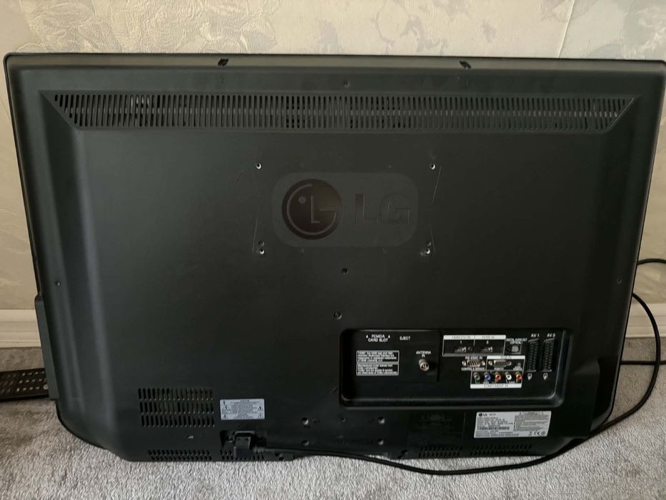 Телевизор LG 43”