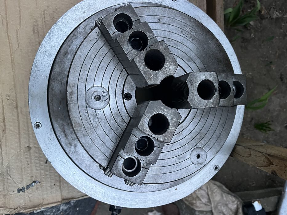 Универсал 250 мм хидравличен