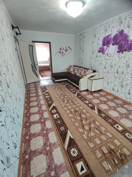 Продается 2-комн (6-10, 3 эт)