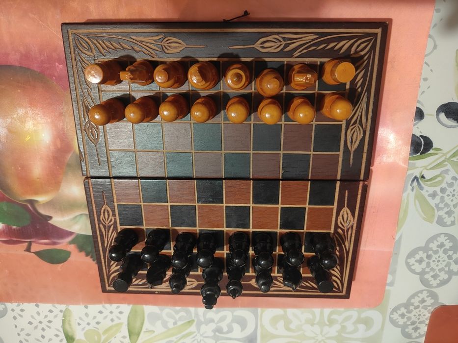Șah 21 cm, din lemn