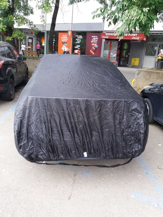 Prelata husa masina autoturism neagra Oxford Premium XXL 580x175x150cm 150 lei, XL 510-540x185x150cm 140 lei. Husa pentru masina este complet neagra