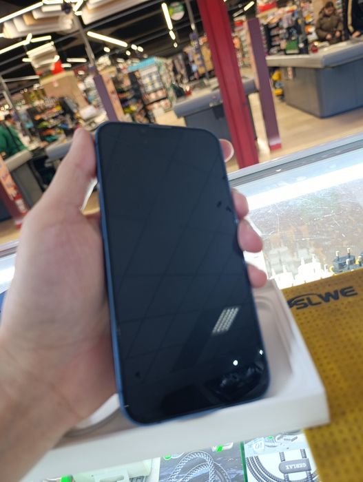 Айфон 13 в идеальном состоянии