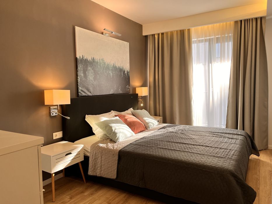 Proprietar vand Fsega/Iulius- Apt 2 camere, plus birou, parcare subt