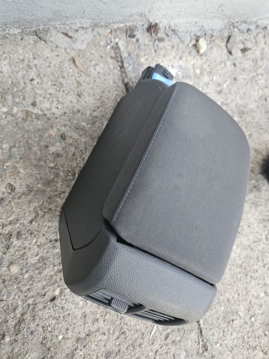 Polita portbagaj Vw Golf 5