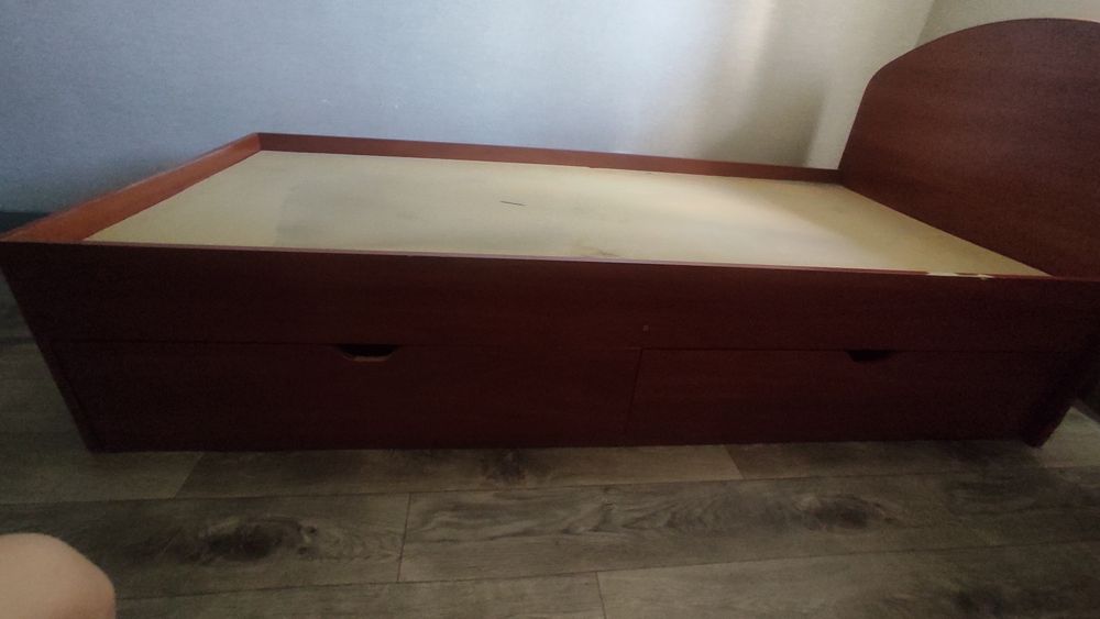 Продам кровать срочно