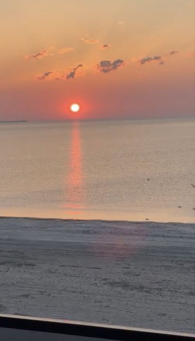 Mamaia - Apartament de inchiriat! Vedere frontală la mare! Prima linie!