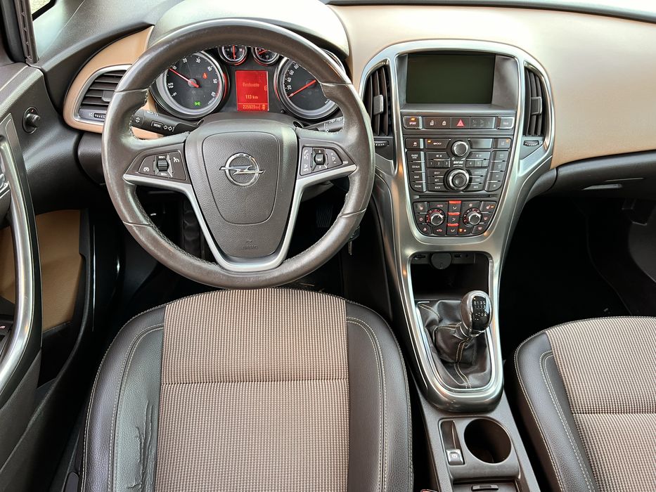 Opel Astra J 2.0d, 165cp, an 2011,euro 5