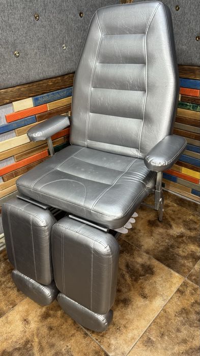 Педикюрное кресло + кушетка 2в1