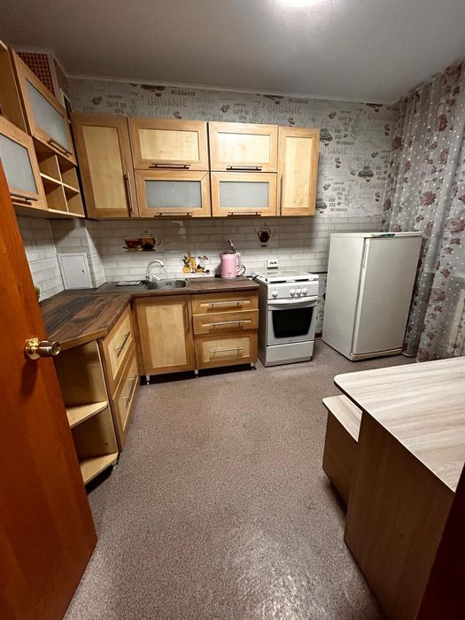 Сдаеться  полуторка посуточно