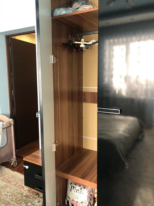 Продам шкафы и тумбочки