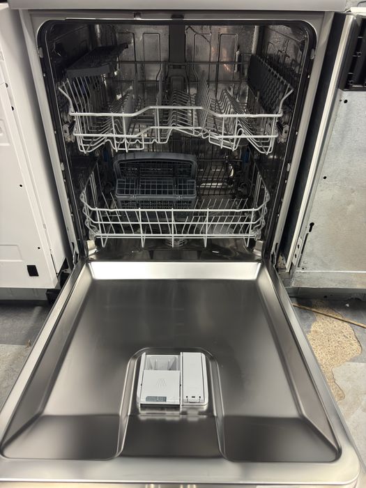 Mașină de spălat vase Beko BDFN26430S