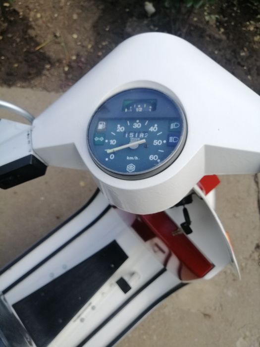 Vând Piaggio vespa