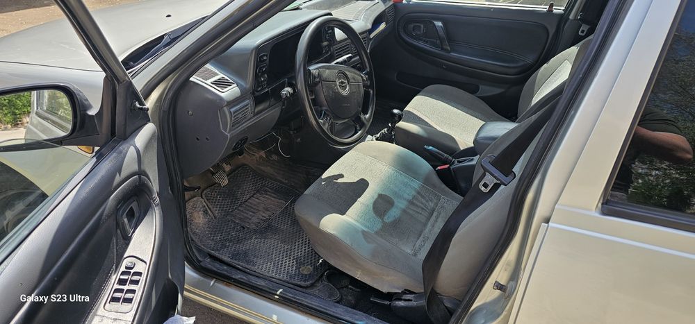 Нексия 1 сотилади