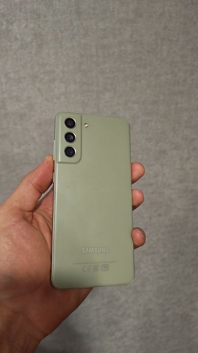 Продам Samsung s21fe