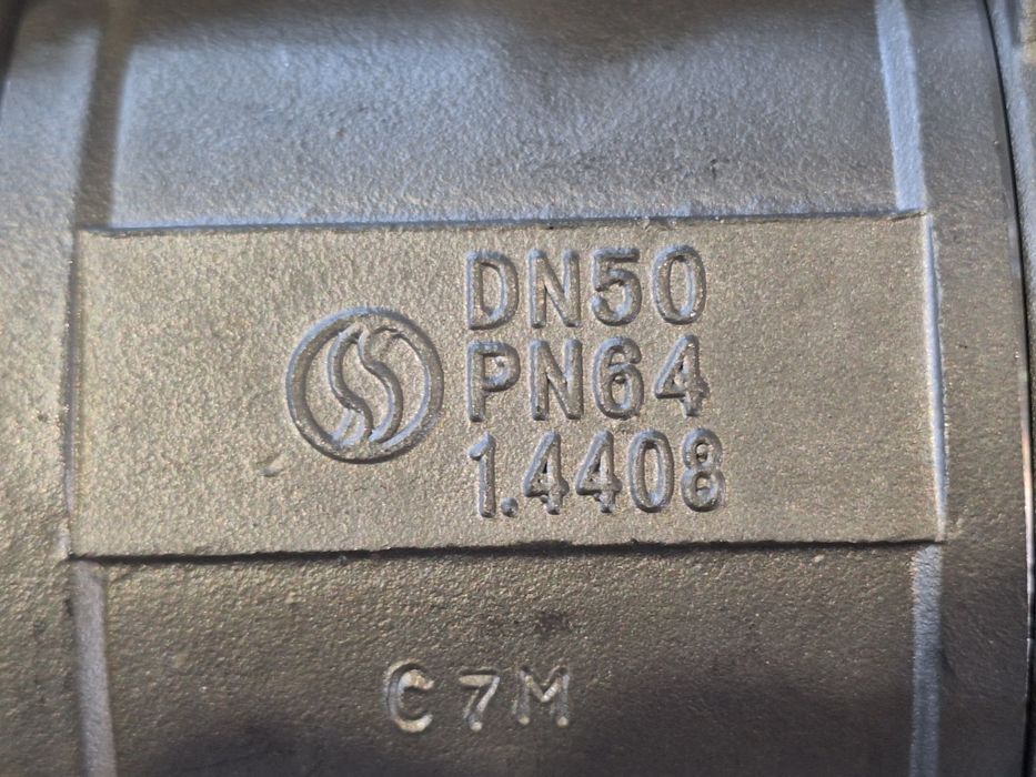 Неръждаем спирателен кран Ф50