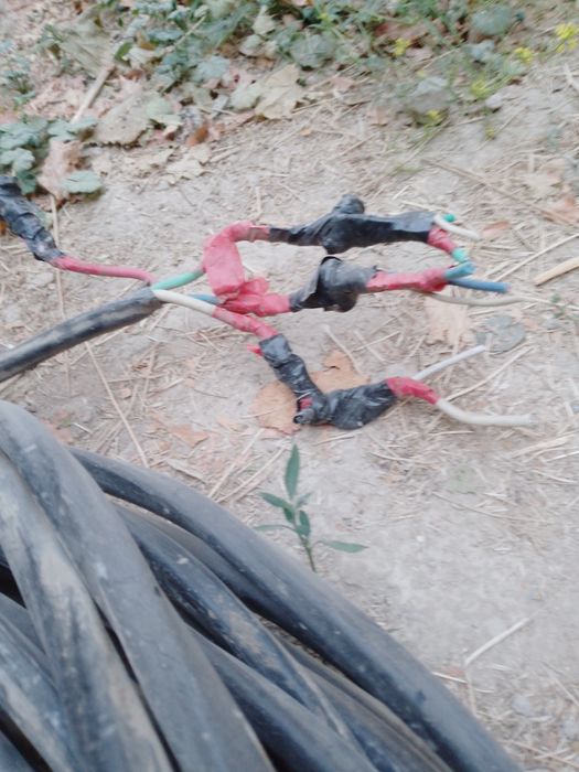 Кабель метровый.