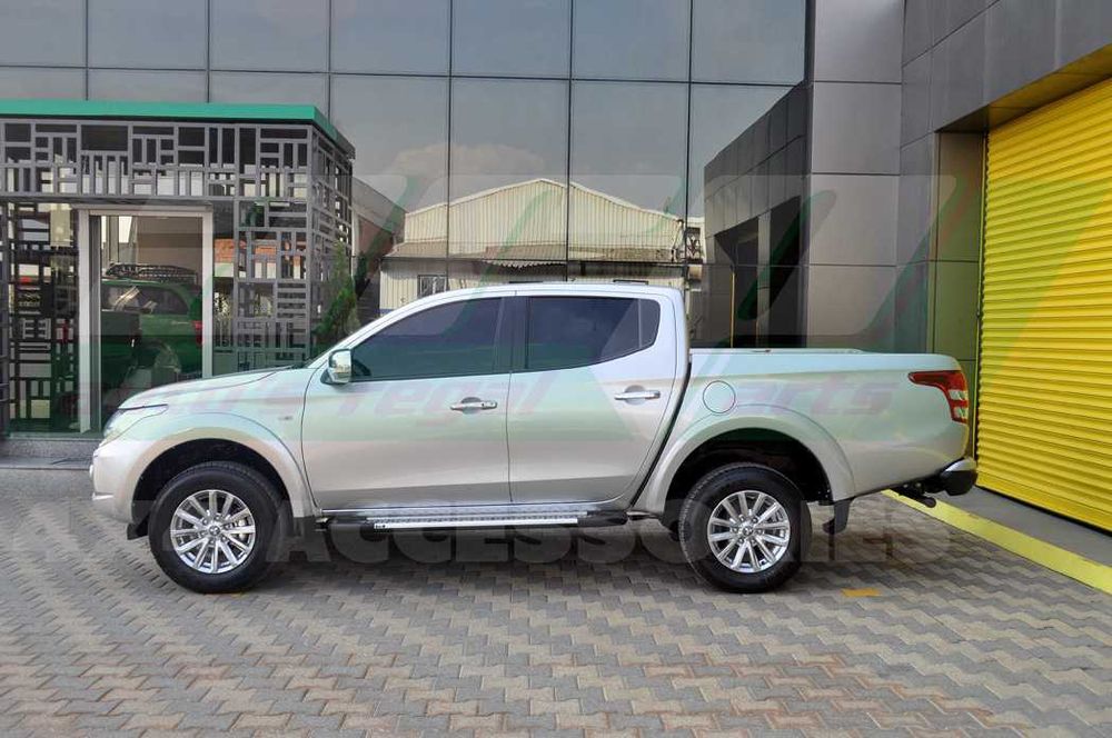 Praguri laterale Mitsubishi L200 Triton Artemis Silver