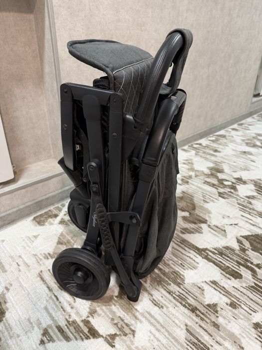 Коляска детская от 0 до 4 лет