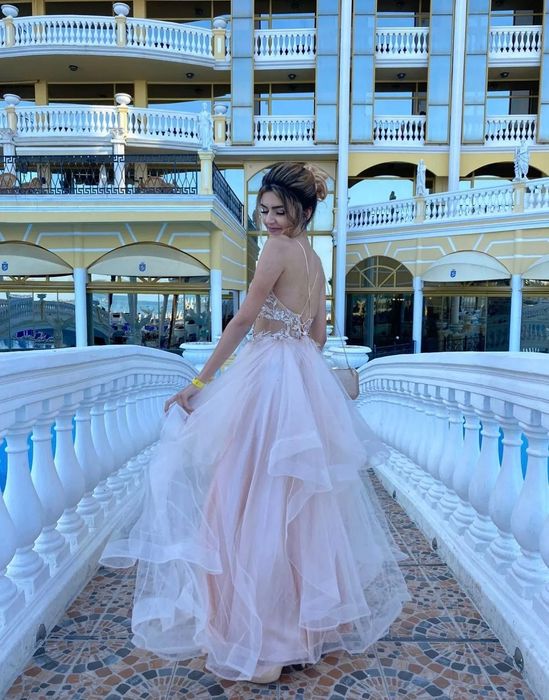 Абитуриентска рокля