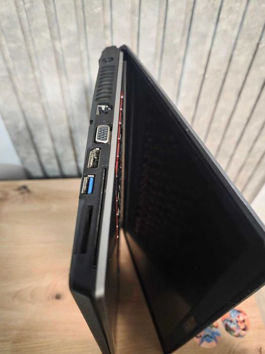 Fujitsu Lifebook E743 Core i5-3230M  2.60GHz